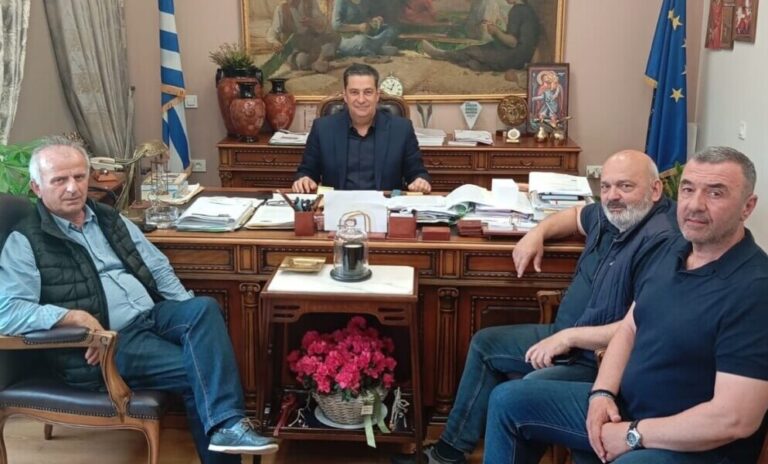 Συνάντηση με Παπαναστασίου για 100 χρόνια και τα έργα στην Προυσιωτίσσης