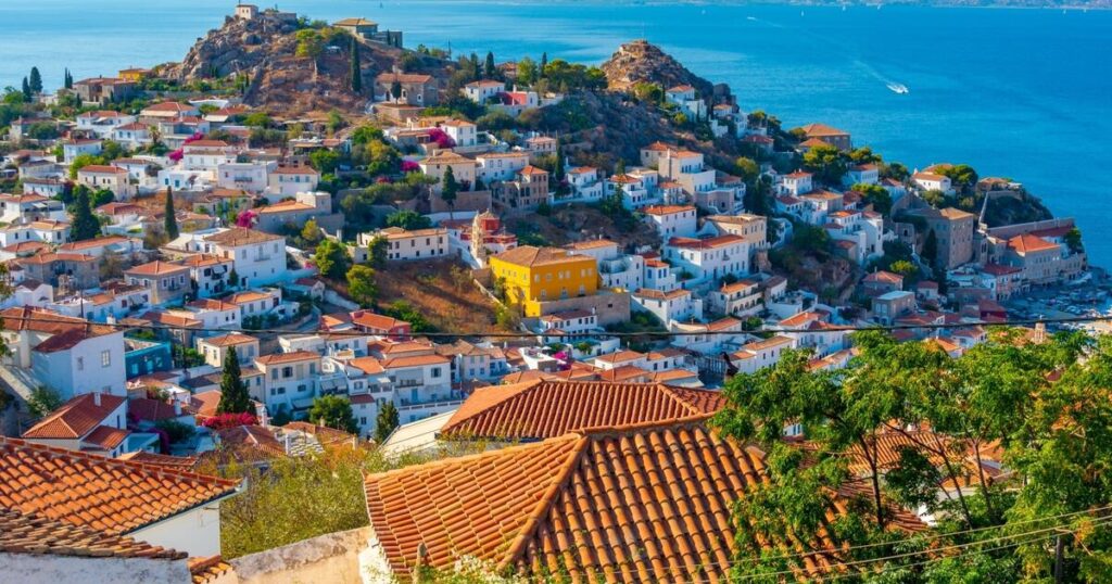 Τα 6 ιδανικά ελληνικά νησιά για solo travelling