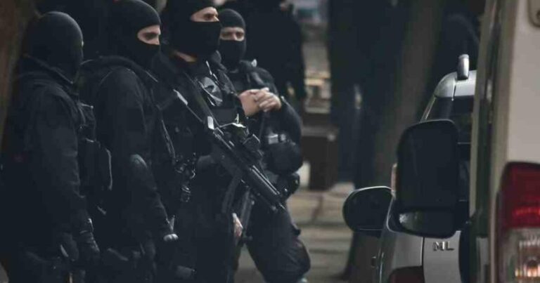 Το ανθρωποκυνηγητό για τη σύλληψη των «Ντάλτονς» και η έλλειψη συνεννόησης ανάμεσα σε ελληνικό FBI, ΕΥΠ και ΕΛΑΣ