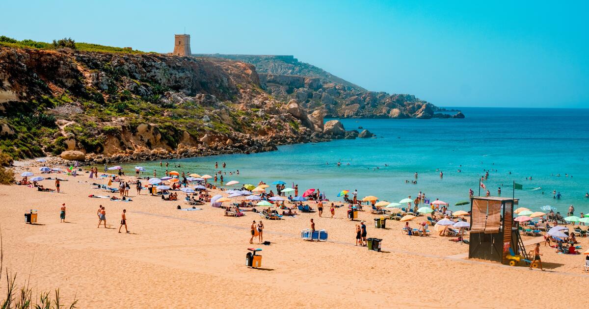 Το μαγευτικό νησί της Ευρώπης που είναι πιο οικονομικό από διακοπές στα ελληνικά νησιά