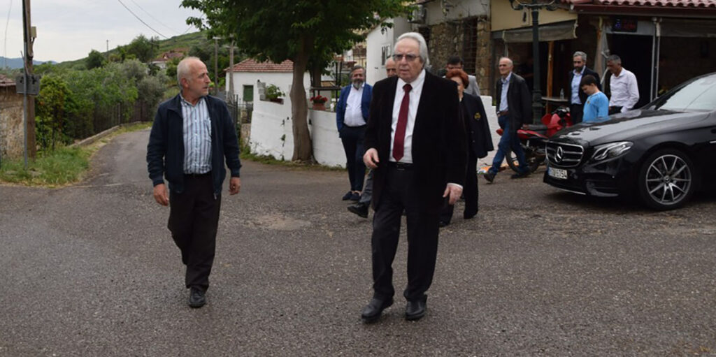 Τον τόπο καταγωγής του Μπαμπίνη Ξηρομέρου επισκέφθηκε ο καθηγητής Γεώργιος Μπαμπινιώτης