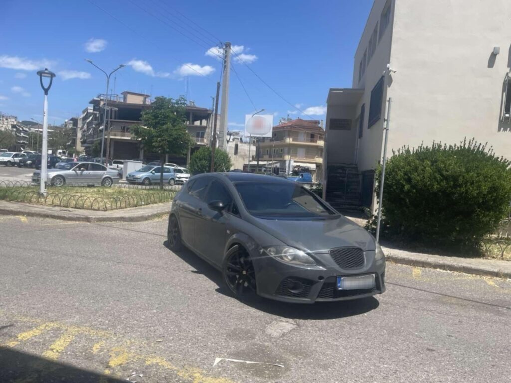 Προθεσμία για να απολογηθεί την ερχόμενη Δευτέρα (12.5.25) έλαβε ο 67χρονος πρώην αστυνομικός που δολοφόνησε με πρωτοφανή αγριότητα τον πατέρα του στο Χαλκιόπουλο Βάλτου.