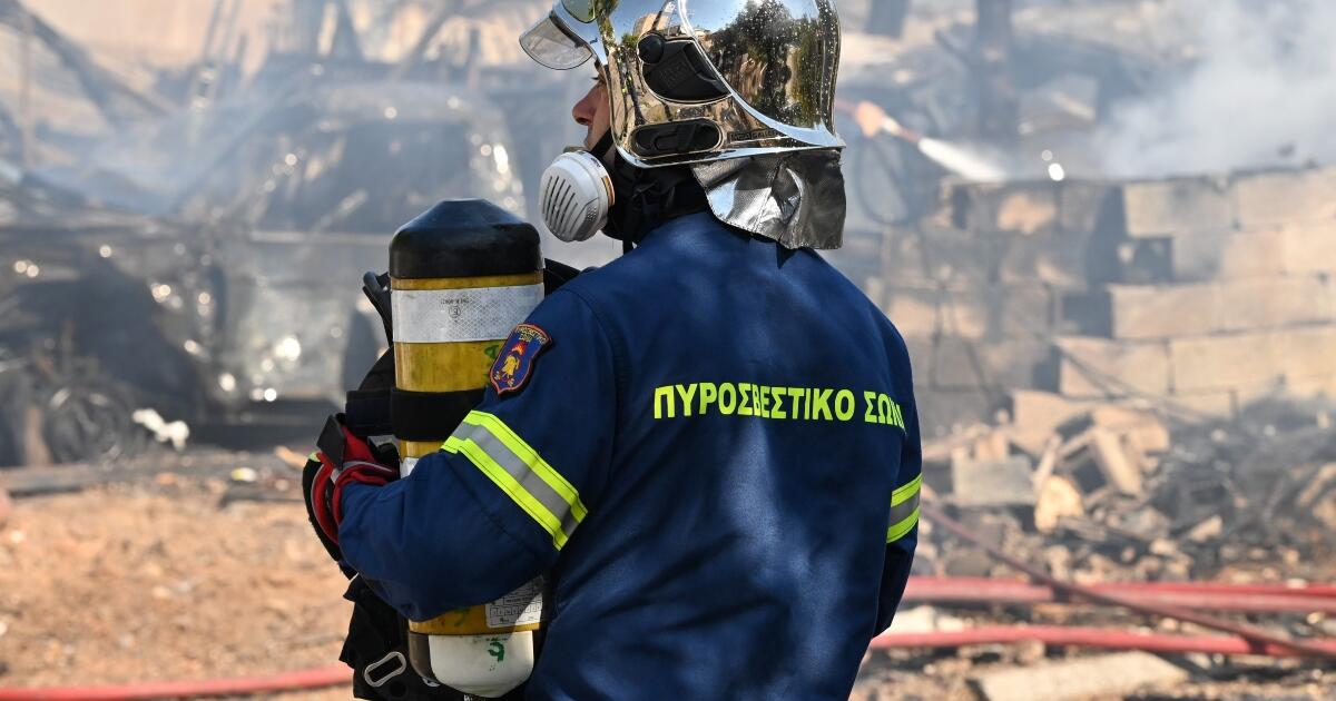 Χωρίς ενεργό μέτωπο η φωτιά στον Ασπρόπυργο