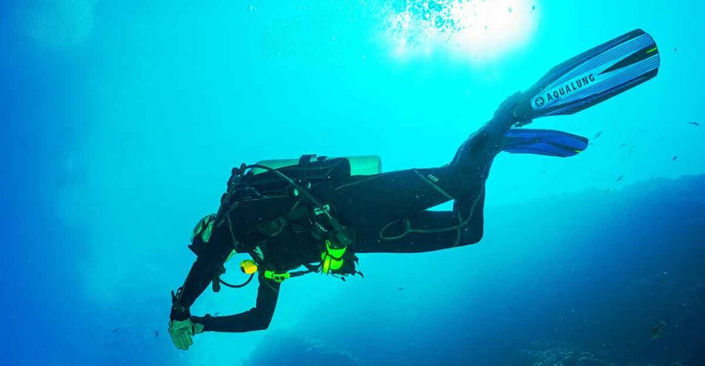 Diving Greece: Για το Παγκόσμιο Πρωτάθλημα Ελεύθερης Κατάδυσης 5-18 Σεπτεμβρίου στον Μύτικα Ξηρομέρου - Karvasaras