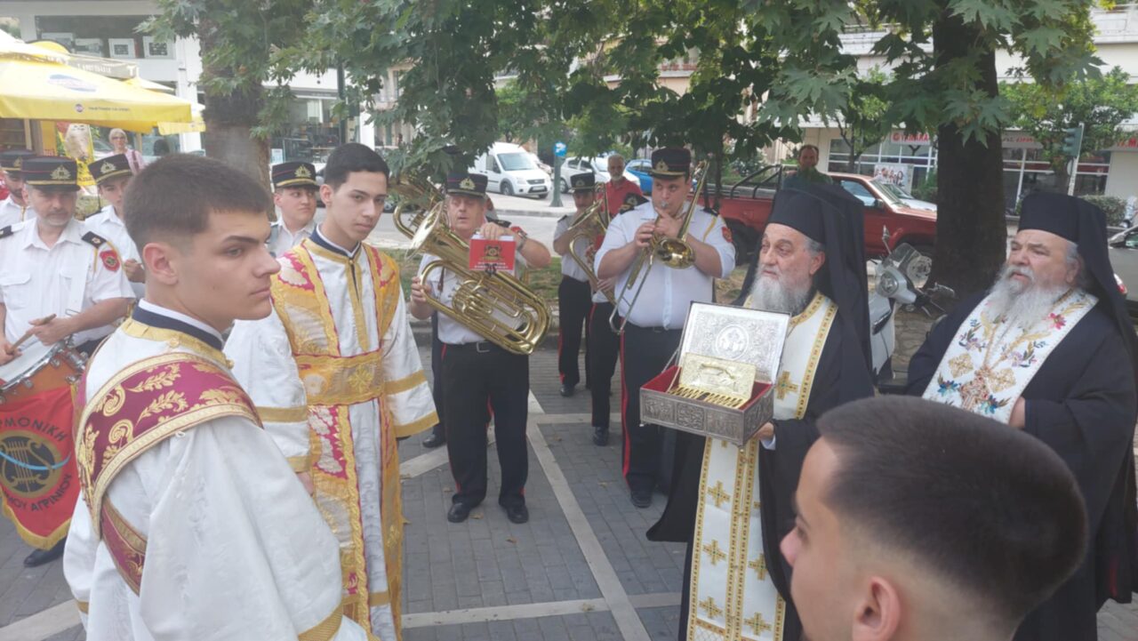 Αγρίνιο – Αγία Τριάδα: Με λαμπρότητα η υποδοχή της χειρός του Αγίου Χαραλάμπους