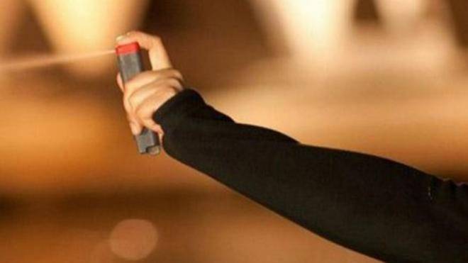 Αγρίνιο: Χειροπέδες σε γυναίκα με σπρέι ύποπτου περιεχομένου στην κατοχή της