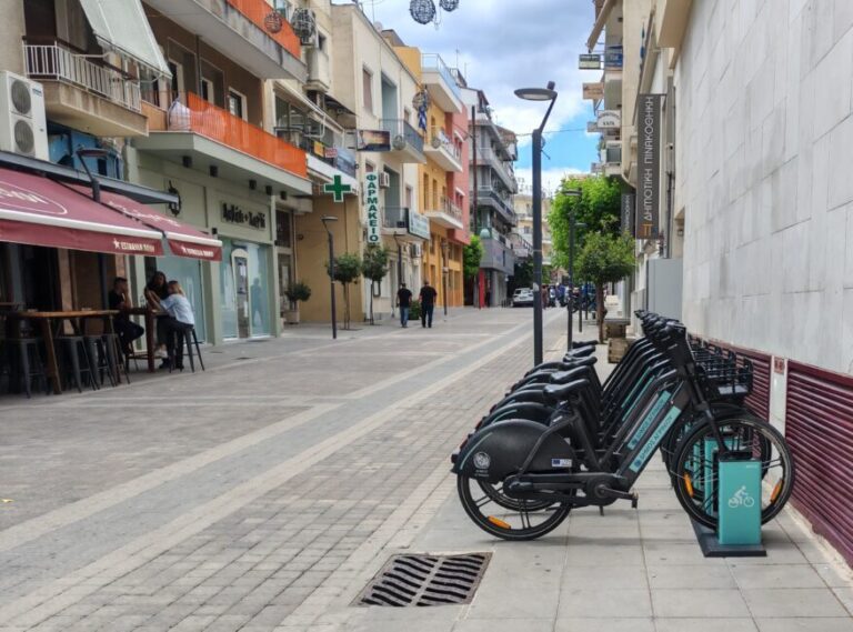 Ο Εμπορικός Σύλλογος Αγρινίου με ανακοίνωσή του υπενθυμίζει ότι τα εμπορικά καταστήματα θα είναι κλειστά του Αγίου Πνεύματος ενώ υποχρεωτική είναι η τοπική αργία της 11η Ιουνίου.  