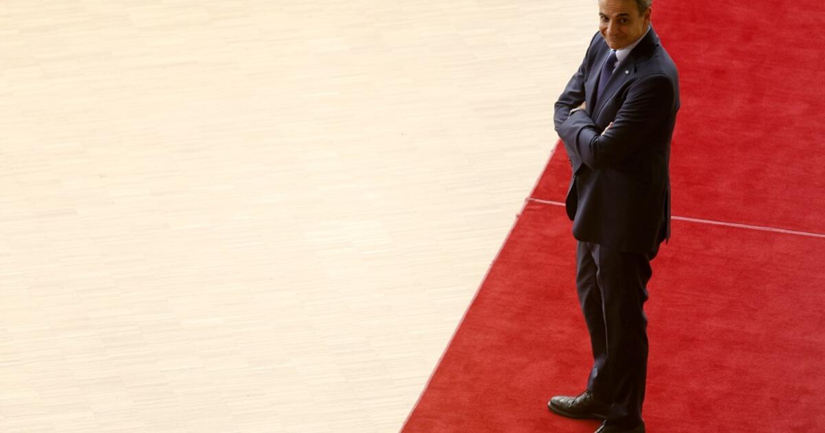 Με το βλέμμα στην κοινωνία ο οδηγός Μητσοτάκη για το καλοκαίρι