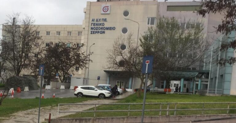Σέρρες: 9χρονος καταπλακώθηκε από συρόμενη πόρτα