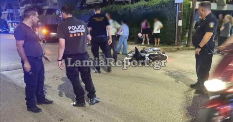 Σοβαρό τροχαίο στη Λαμία: Μηχανάκι παραβίασε stop και καρφώθηκε σε τζιπ