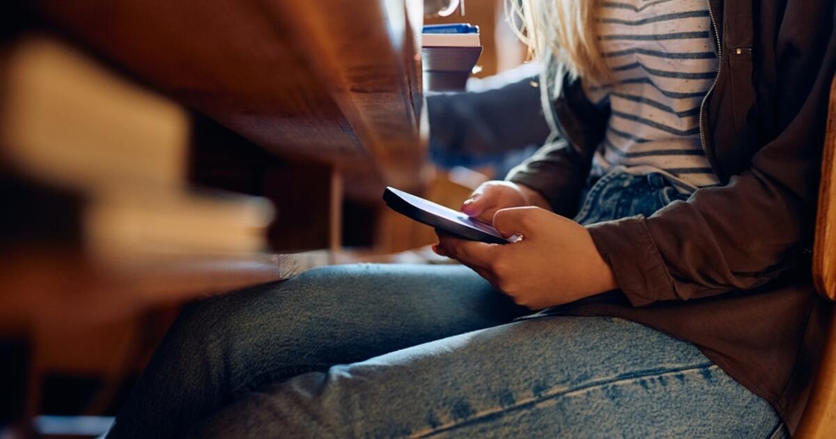 Τέλος τα κινητά για τους μαθητές λυκείων από Σεπτέμβριο