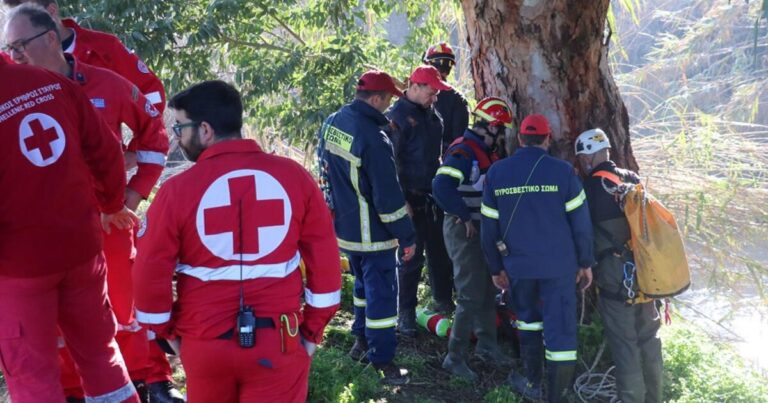 Τραυματισμένος σε γκρεμό ο ένας