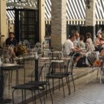 estiasi-agriniobusinessdaily-estiasi-kafe-cafe.jpg